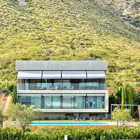 Puerto Deluxe 1 *
